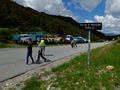 Abb. 68: Am Col de St-Barnabé tummeln sich Liebhaber alter
        LKWs.